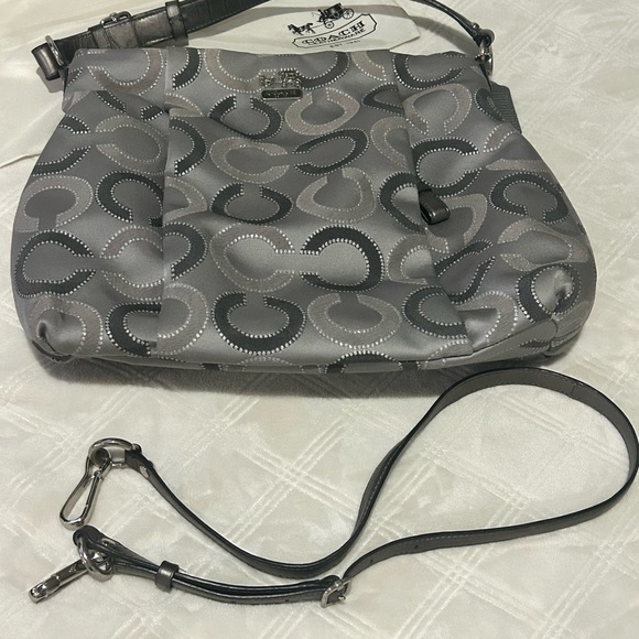 Coach Grey Monogram Madison Isabelle Op Art Signature Bag w/FREE Wallet - Picture 6 of 11
